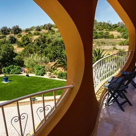 Camaleao With Waterfall Pool By Lovelystay Armação de Pêra